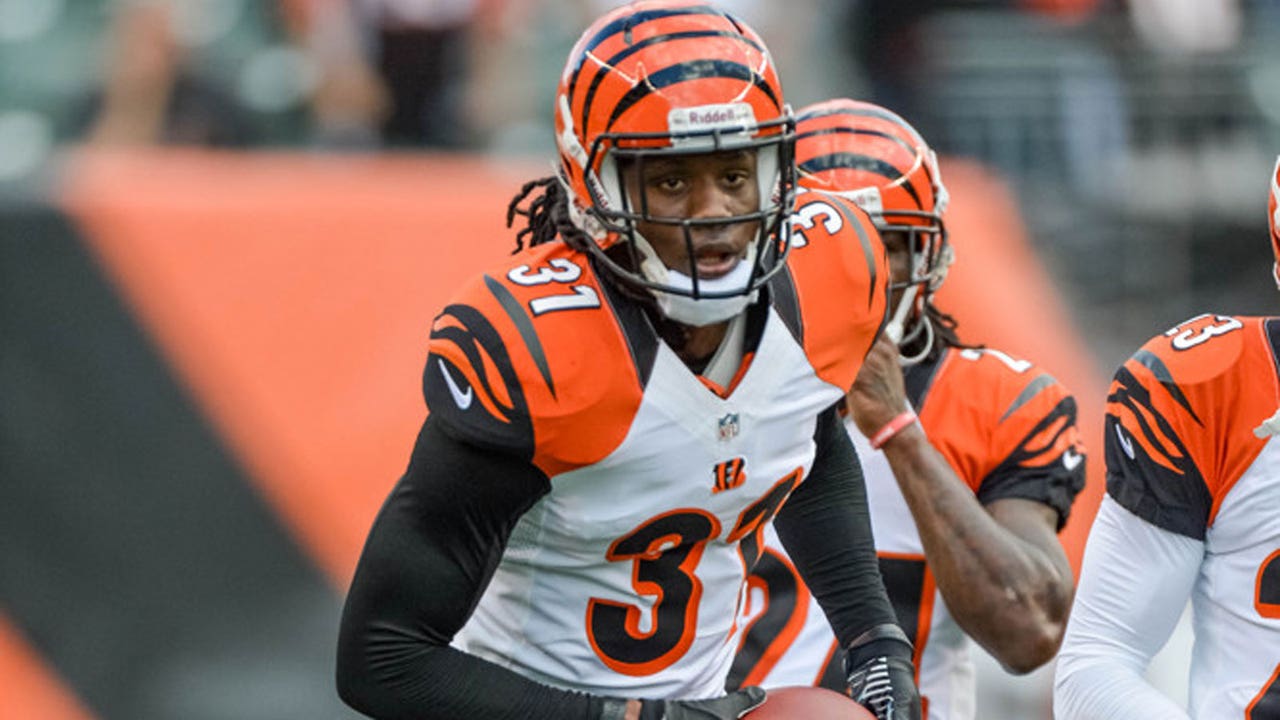 Bengals' Lewis disputes allegation of former player's ex-wife